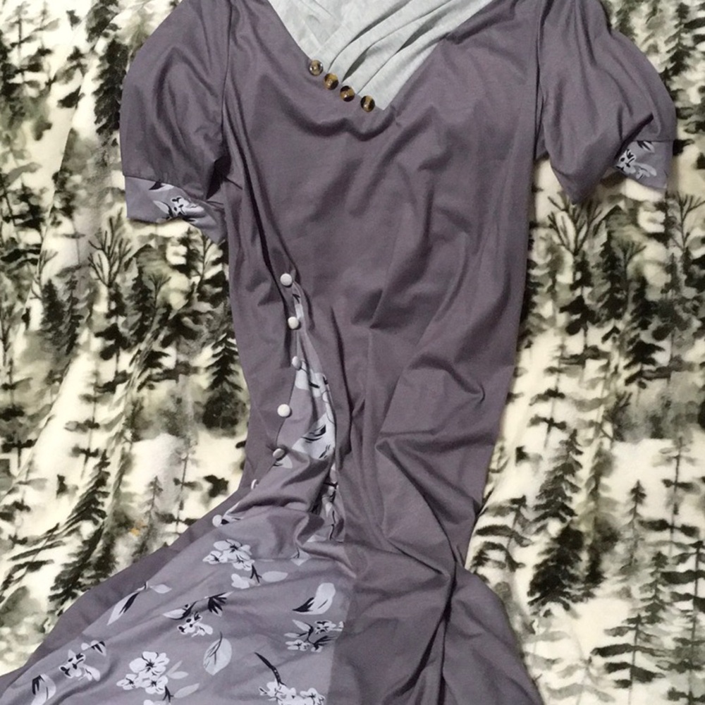 NWT Gray Floral Dress